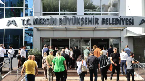 Mersin Büyükşehir Belediye Başkanı ve 58 kişi yolsuzluk iddiasıyla gözaltında