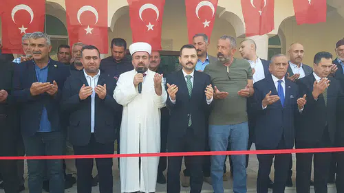İslahiye'de 6 Şubat Şehitleri Camisi ibadete açıldı