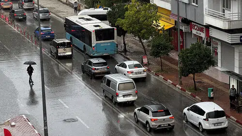 36 il için yağış ve fırtına uyarısı: 10 ile turuncu kod