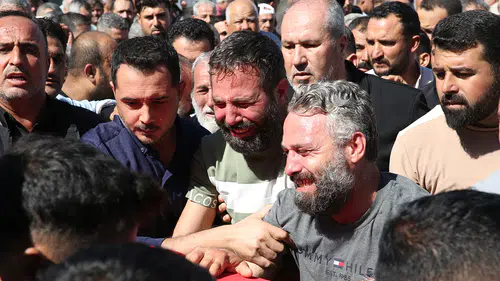 KKTC'de batan gemide yaşamını yitirenlerin cenazeleri defnedildi