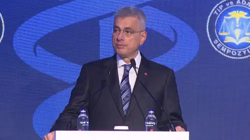 Sağlık Bakanı Memişoğlu, Tıp ve Adalet Sempozyumu'nda konuştu