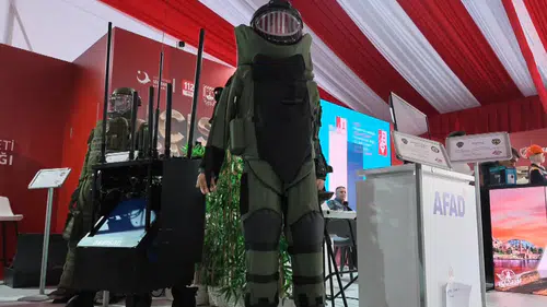 Türk mühendislerden bomba uzmanlarına yerli 'koruyucu zırh'