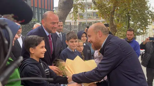 ⁠İlim Yayma Vakfı Mütevelli Heyeti Başkanı Erdoğan, öğrencilerle buluştu