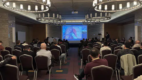 Antalya'da ortopedi uzmanları 3 ameliyatı canlı yayında gerçekleştirdi
