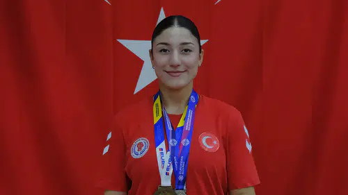 Milli boksör Buse Nur, dünya şampiyonluğu için Karadağ'da ringe çıkacak