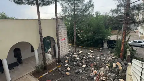 Diyarbakır'da kuvvetli sağanak ve fırtına hasara yol açtı
