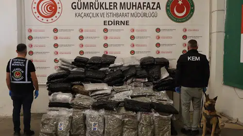 Gümrük kapılarında uyuşturucu operasyonları