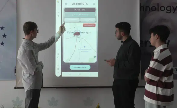 Lise öğrencilerinden güvenli yol rotası oluşturan uygulama