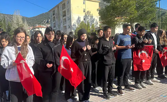 Okul saldırılarında hayatını kaybedenler Akseki'de anıldı