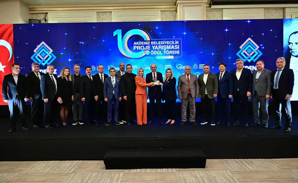 Kepez'in projelerine birincilik ve ikincilik ödülü