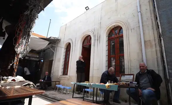 Adıyaman'da depremde yıkılan tarihi çayevi yeniden ayağa kaldırıldı
