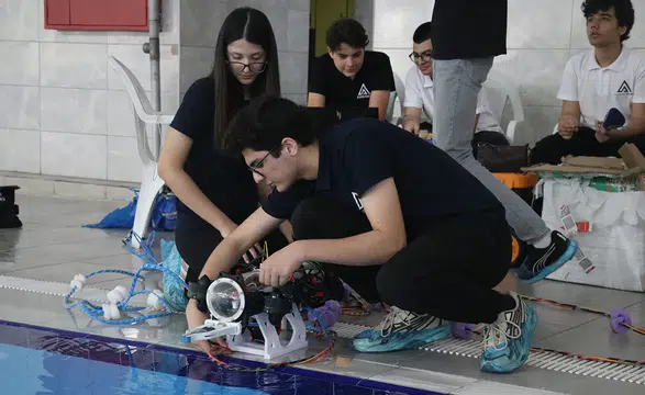 Su altı aracı tasarlayan öğrenciler Kanada'daki dünya finalinde yarışacak