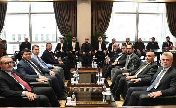 Başkan Görgel, AK Parti MKYK Üyesi Mahir Ünal’ı makamında ağırladı