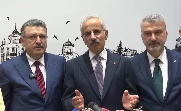Bakan Abdulkadir Uraloğlu, Trabzon'da bayramlaşma törenine katıldı