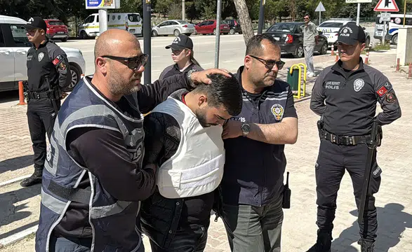 Kübra Yapıcı'nın öldürülmesine ilişkin gözaltına alınan 2 zanlı adliyede