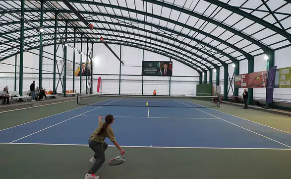 19 Mayıs Tenis Turnuvası, 62 genç sporcunun katılımıyla başladı