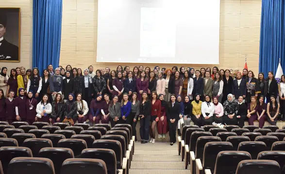 Kahramanmaraş’ta Uluslararası Ebelik Sempozyumu yapıldı