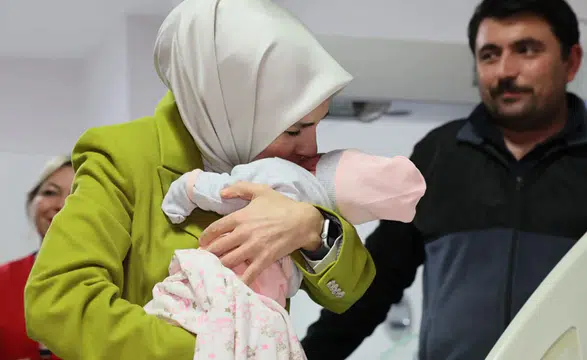Doğum yardımı ödemeleri Kurban Bayramı öncesi hesaplara yatırıldı
