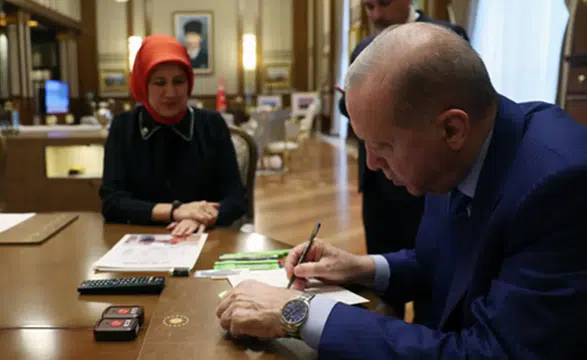 Cumhurbaşkanı Erdoğan, Türk Kızılay'a kurban bağışında bulundu