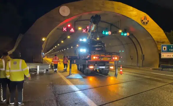 Kuzey Marmara Otoyolu'nda feci kaza! 1 can kaybı