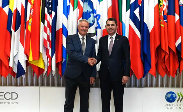 Bakan Kurum’dan Fransa’da COP31 diplomasisi