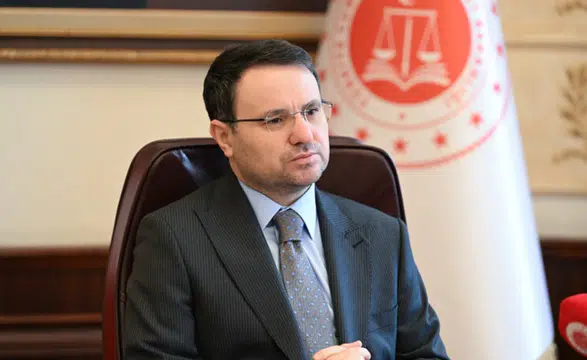 Bakan Gürlek'ten İzmir merkezli sanal kumar operasyonuna ilişkin açıklama
