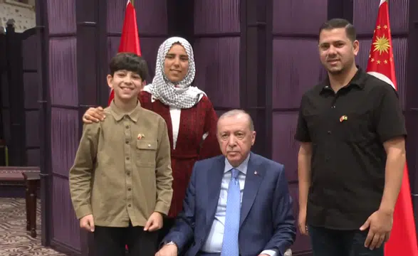 Cumhurbaşkanı Erdoğan, Gazzeli Ebu Cezer ve ailesini kabul etti