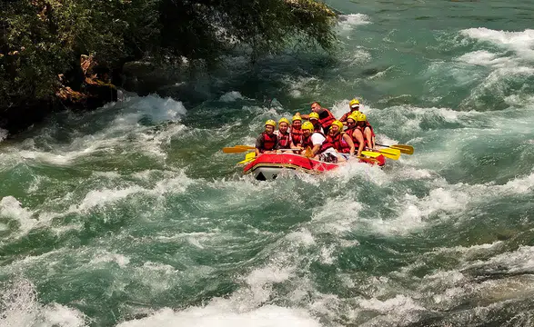 Köprülü Kanyon'da rafting, turizmin yanı sıra istihdamı da büyütüyor