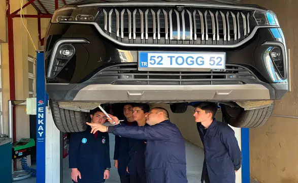 Ordu'da meslek lisesi öğrencileri, TOGG üzerinde eğitim alıyor