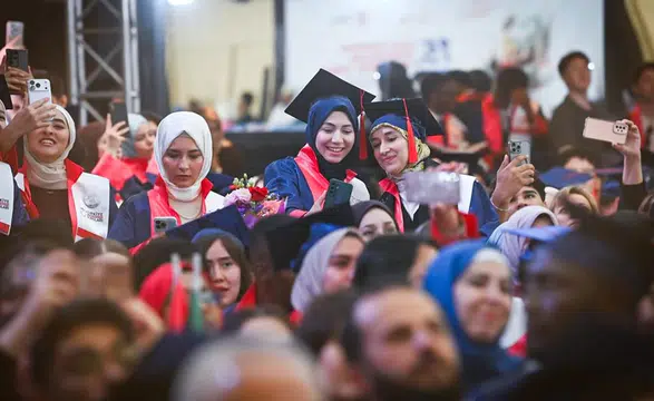 Türkiye bursları dünyaya 2 bin 800 yeni gönül elçisi kazandırdı
