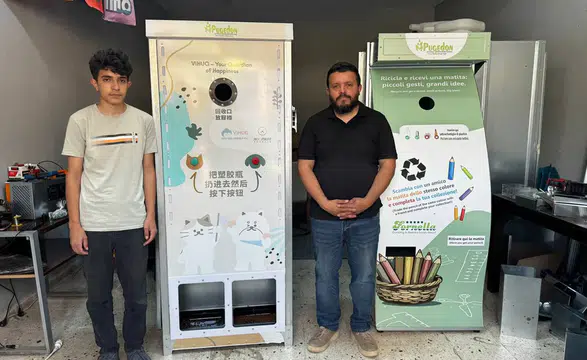 Baba ve oğlunun geliştirdiği geri dönüşüm makineleri 37 ülkeye ulaştı