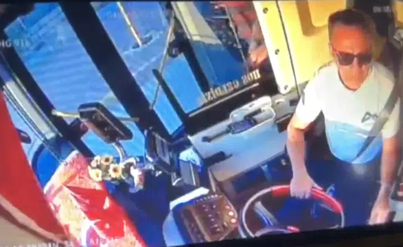 Belediye otobüsünün camını kıran sürücüye 420 bin lira ceza