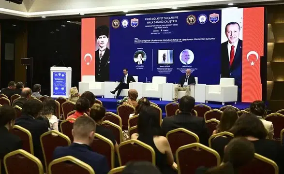 Fikri Mülkiyet Suçları ve Halk Sağlığı çalıştayında ilaç güvenliği konulu panel