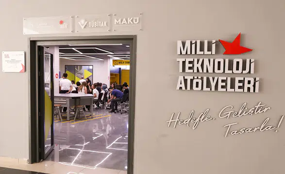 MAKÜ'de TÜBİTAK destekli "Milli Teknoloji Atölyesi Yaz Okulu" başladı