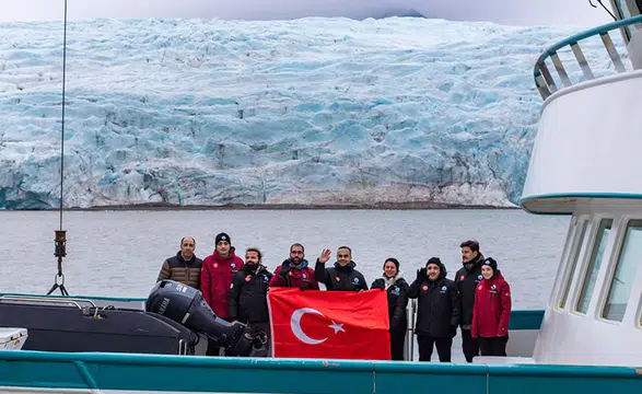 Türk bilim insanları 6. kez Arktik’te! Bakan Kacır da eşlik ediyor