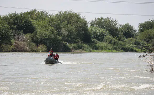 Ceyhan Nehri'nde kaybolan 2 çocuğu arama çalışması sürüyor