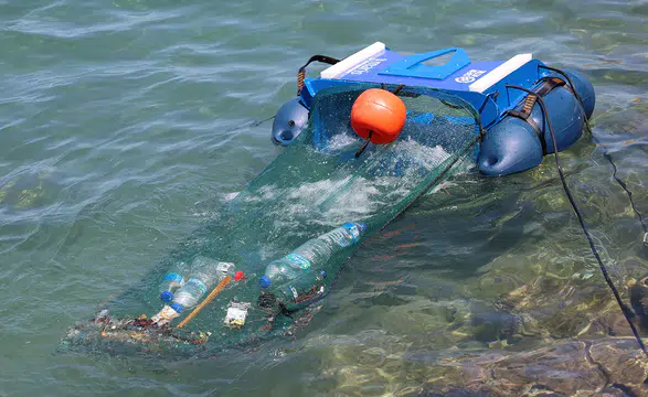 Deniz yüzeyindeki kirlilik çöp Kapar robotla önlenecek
