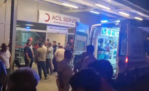Şanlıurfa'da iki otomobilin çarpışması sonucu 3 kişi öldü