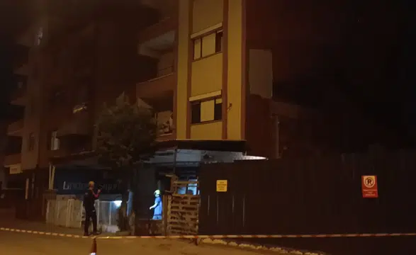 Kirişlerinden ses gelen 4 katlı bina tahliye edildi