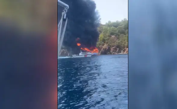 Fethiye'de tur teknesinde yangın çıktı