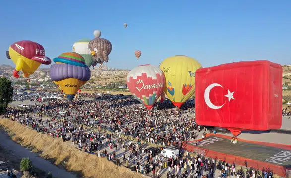 Kapadokya Balon Festivali, 9 ülkenin gösterisiyle sona erdi