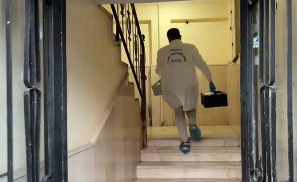 Apartman dairesinde kavga! 1 kişi hayatını kaybetti