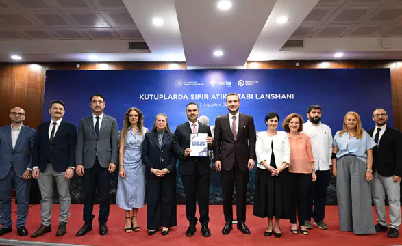 Kutuplarda sıfır atık kitabı tanıtıldı