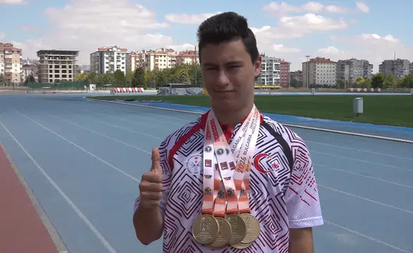 Üç dünya rekoru kıran down sendromlu milli sporcu yeni rekorlar peşinde