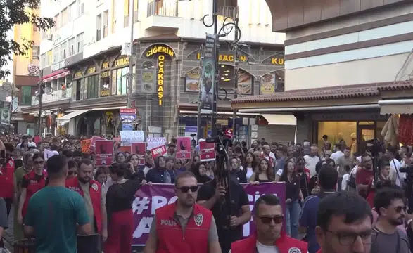 Rojin Kabaiş'in ölümünün ikinci yılında Diyarbakır'da yürüyüş