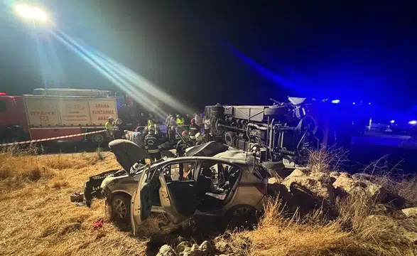 Gaziantep'te meydana gelen feci kazada 7 kişi öldü, 13 kişi yaralandı