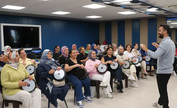 Gaziantepli kadınlar darbukayla hayatın ritmini değiştiriyor