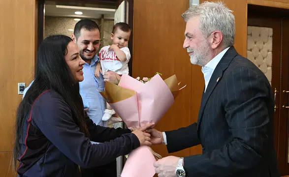 Başkan Görgel, Milli Şampiyon Safiye Temizdemir’i ağırladı