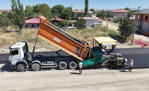 Kahramanmaraş’ta ilçe ilçe ulaşım seferberliği sürüyor