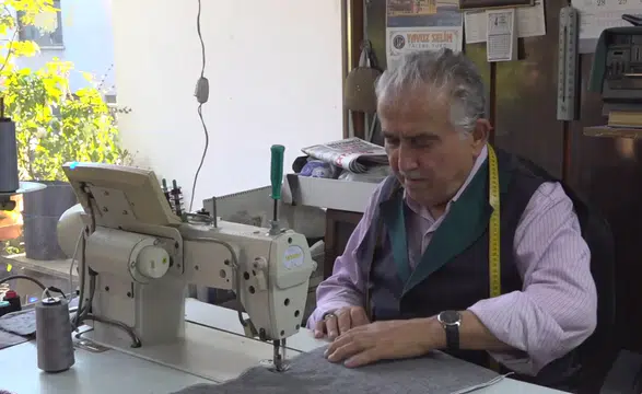 Mustafa usta terzilikte 66 yılı geride bıraktı